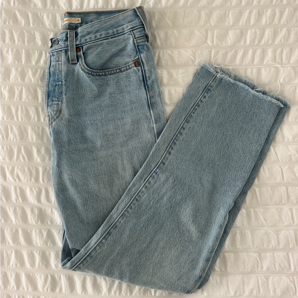 Levi’s wedgie straight with raw hem - 2/26